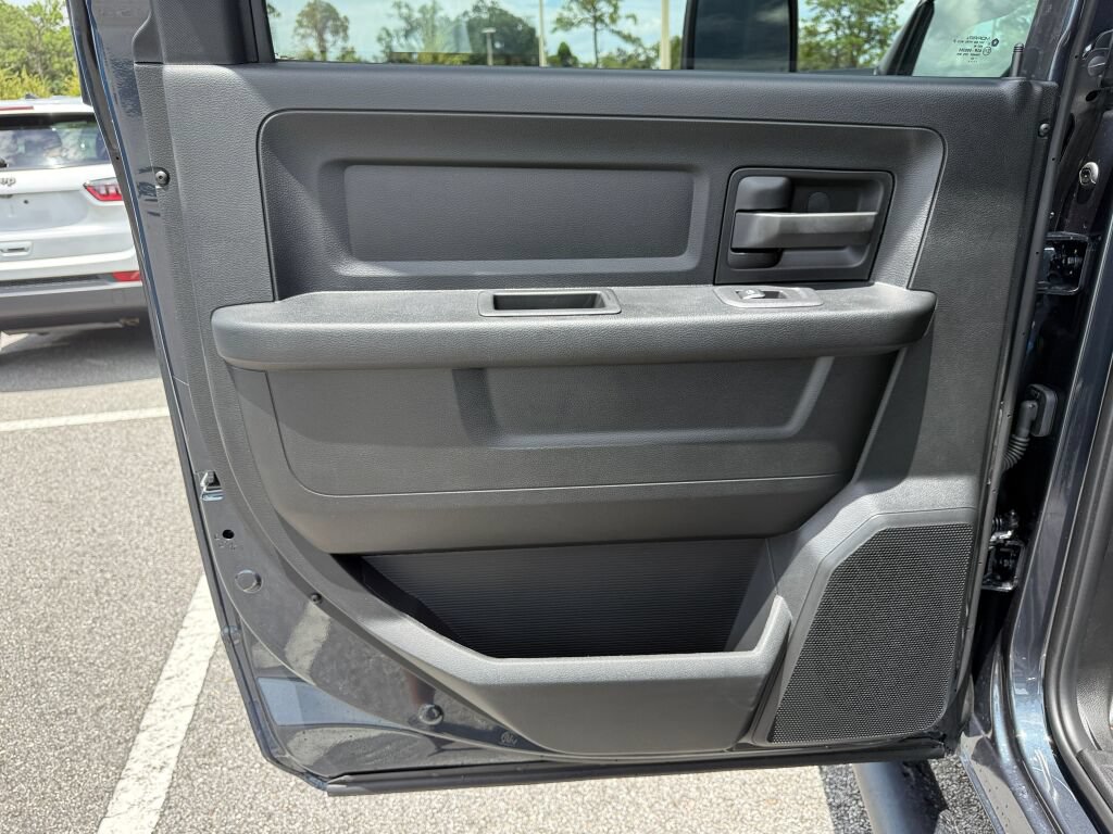New 2026 RAM 3500 Tradesman AWD/4WD image 9