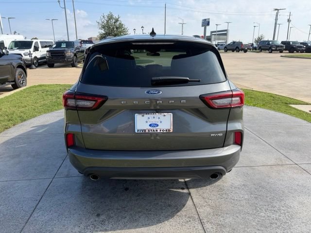 Certified 2023 Ford Escape ST-Line Select w/ Tech Pack #2 AWD/4WD image 5