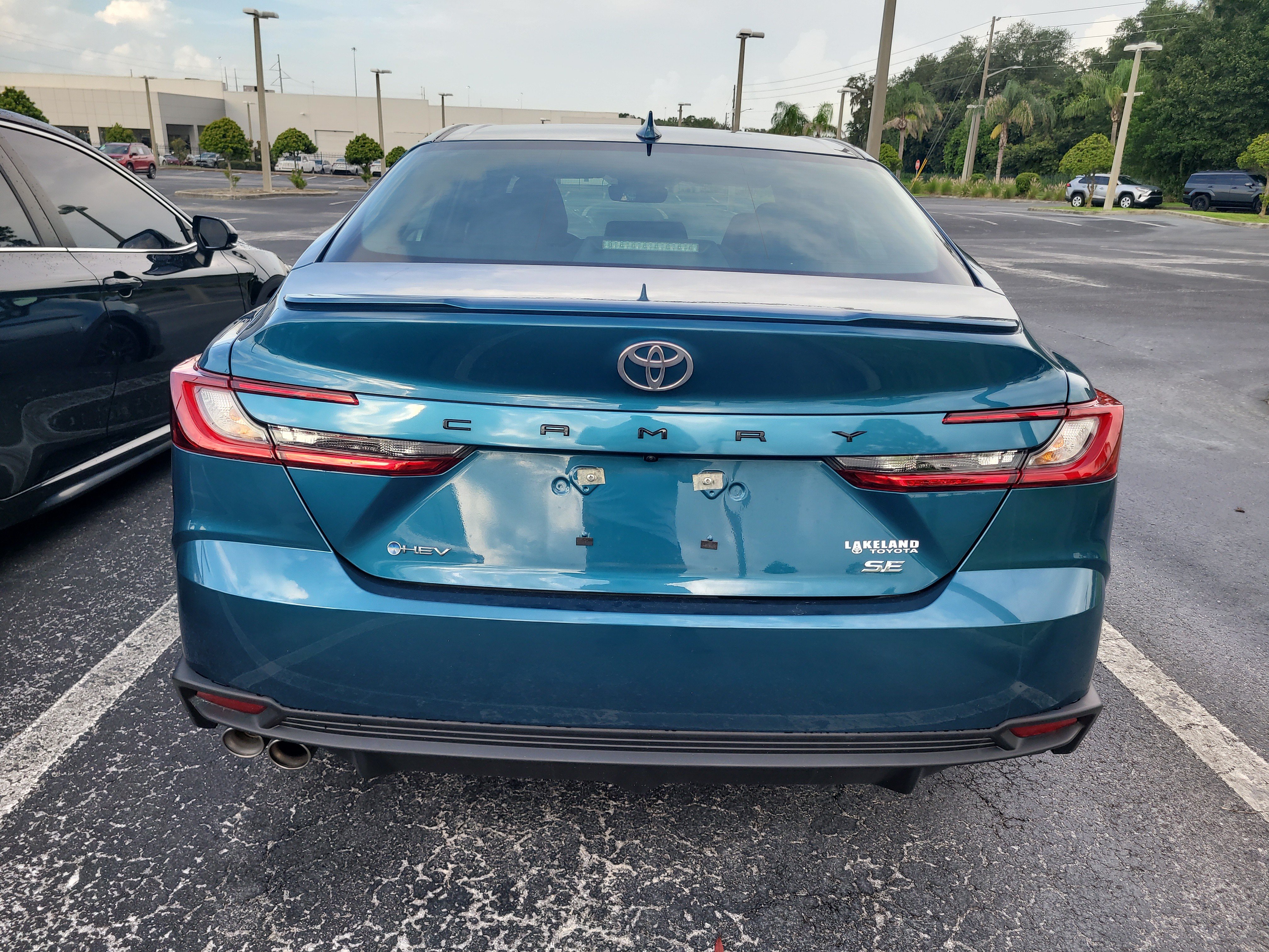 Used 2025 Toyota Camry SE w/ Multimedia Upgrade Package FWD image 6