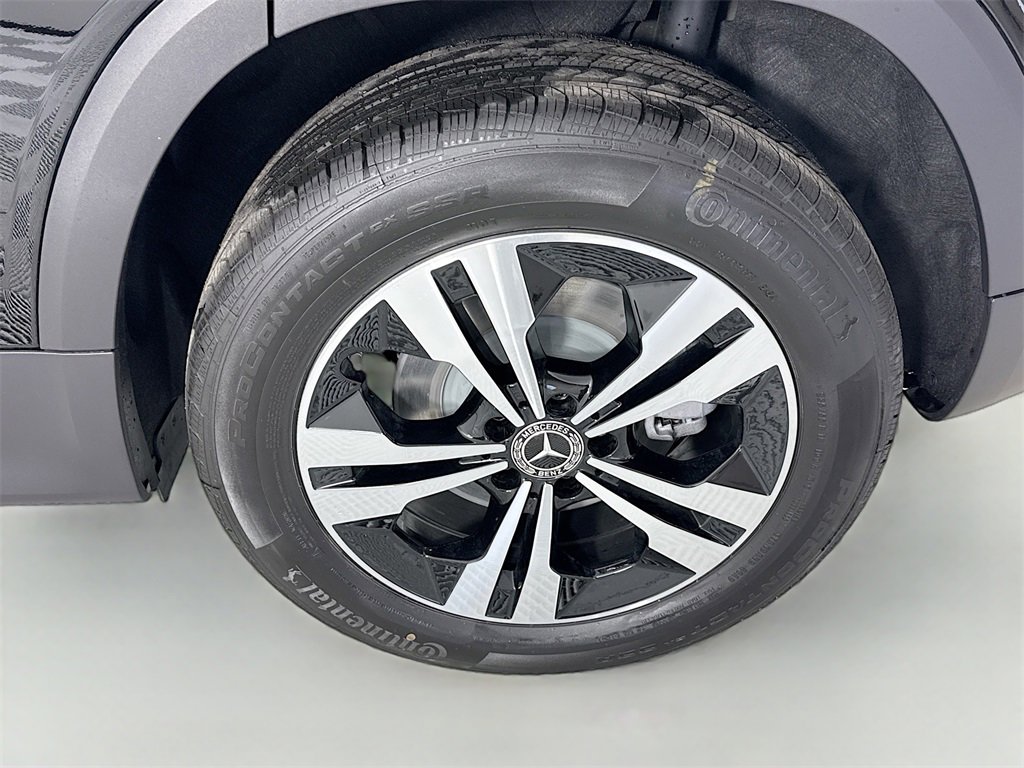 Used 2025 Mercedes-Benz GLB 250 4MATIC image 29