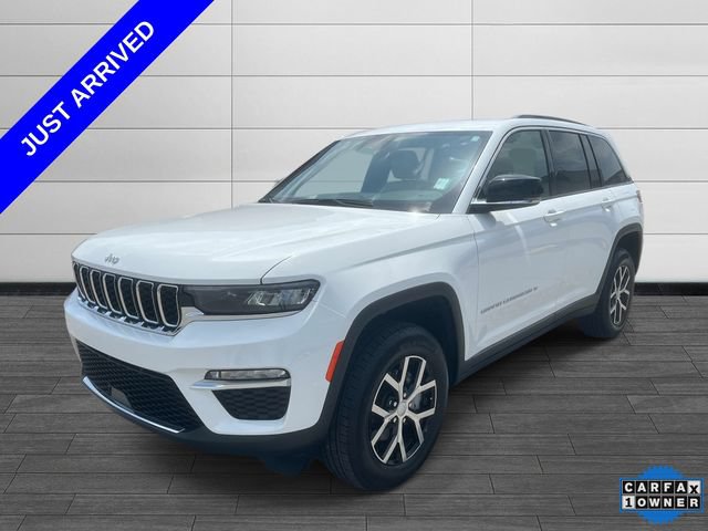 Certified 2025 Jeep Grand Cherokee Limited w/ Trailer Tow Package AWD/4WD image 8