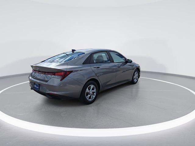 Certified 2021 Hyundai Elantra SE FWD image 8