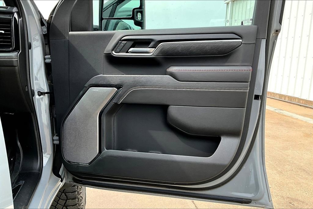 Used 2024 GMC Sierra 2500 AT4X image 23