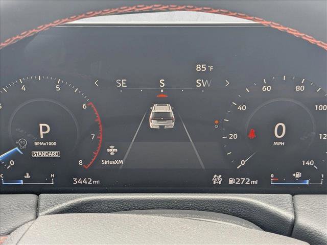 Used 2025 Nissan Armada PRO-4X AWD/4WD image 11