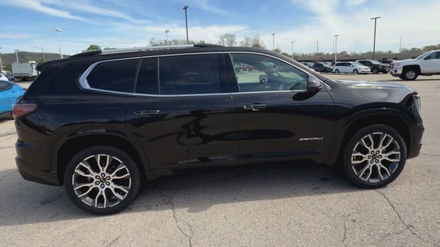 New 2026 GMC Acadia Denali Ultimate w/ LPO, Floor Liner Package AWD/4WD image 9