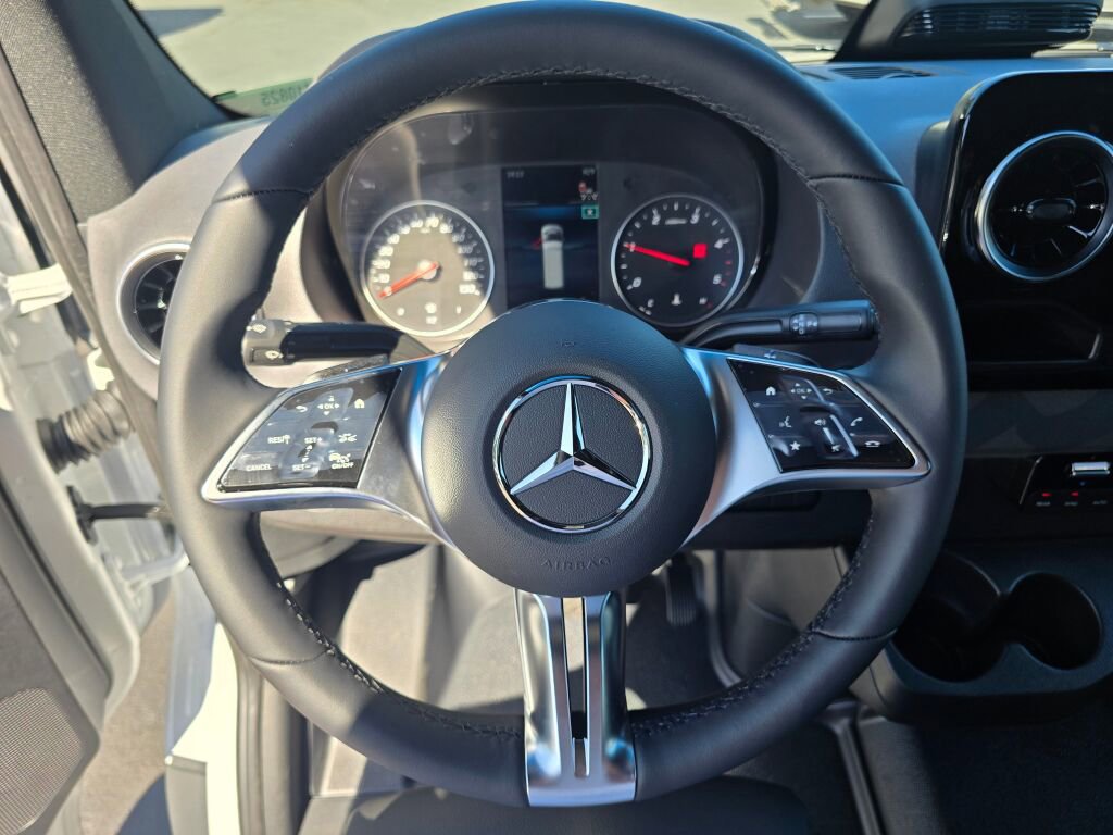 New 2025 Mercedes-Benz Sprinter 2500 image 25