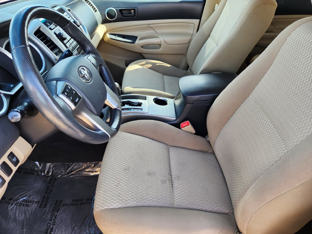 Used 2012 Toyota Tacoma 4x4 Double Cab w/ SR5 Pkg image 4