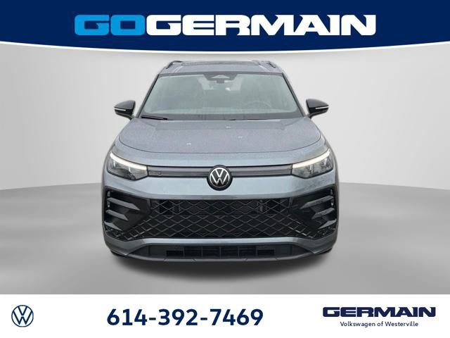 New 2026 Volkswagen Tiguan SE R-Line image 3