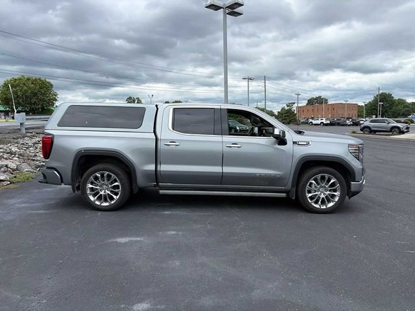 Used 2023 GMC Sierra 1500 Denali AWD/4WD image 5