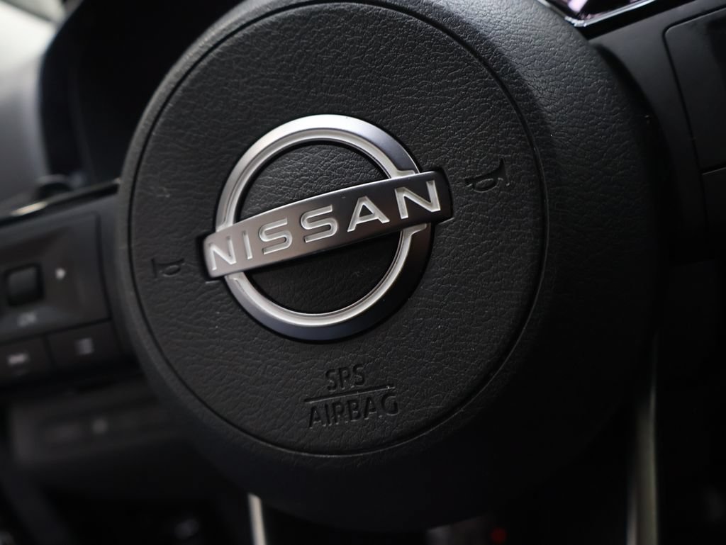Used 2022 Nissan Pathfinder SV AWD/4WD image 22