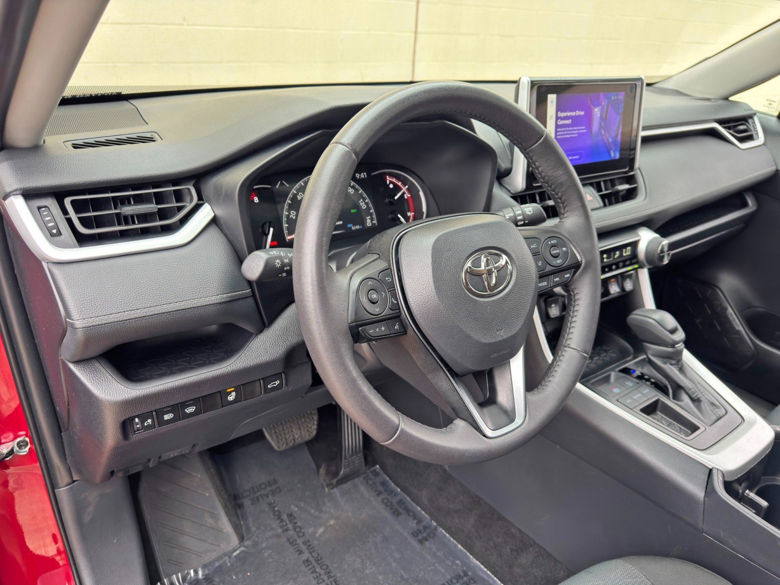 Used 2025 Toyota RAV4 XLE w/ Convenience Package FWD image 13
