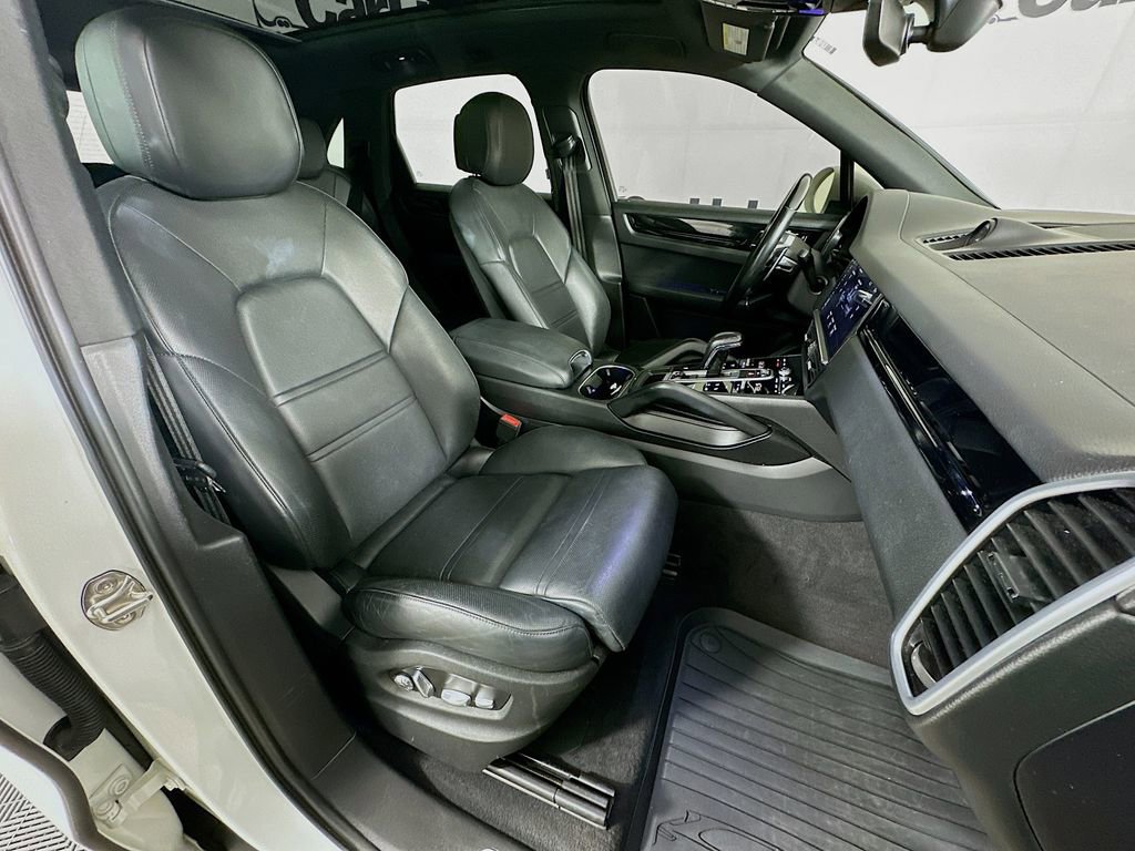 Used 2019 Porsche Cayenne image 35