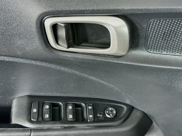 Used 2026 Hyundai Venue SE FWD image 20
