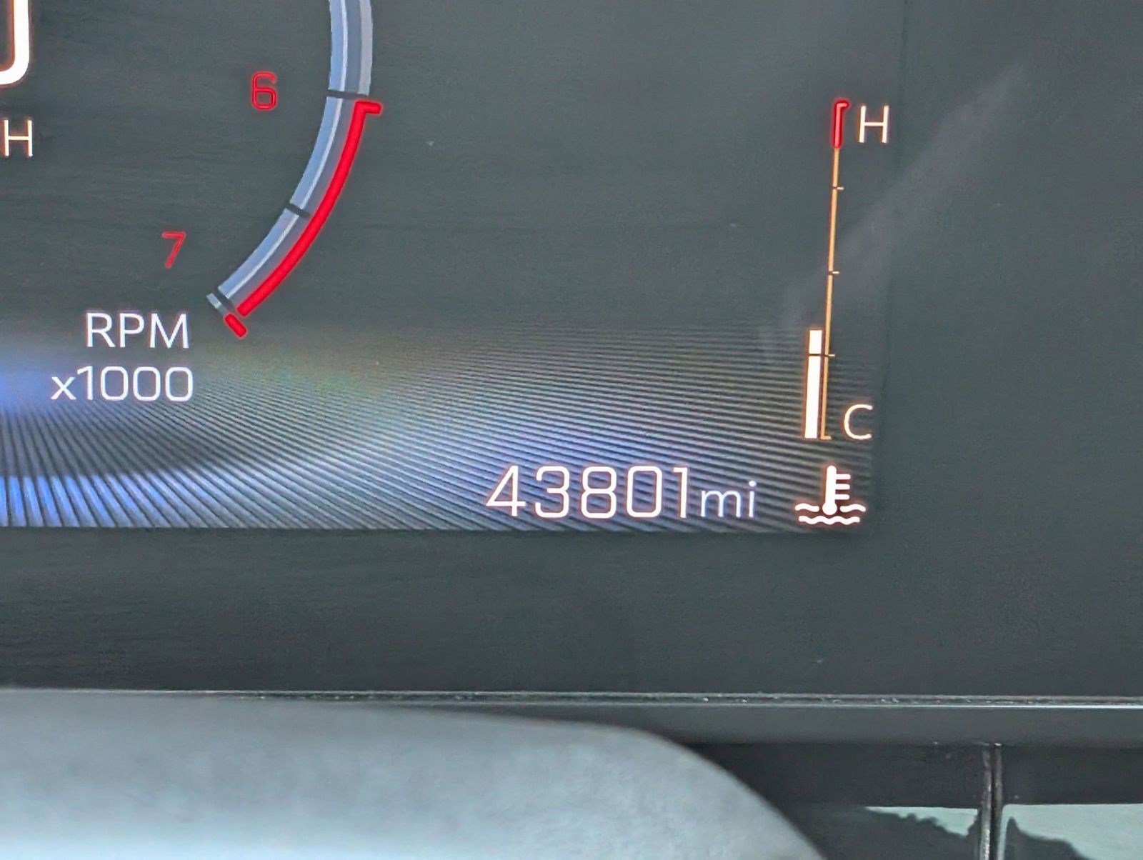 Used 2024 Chevrolet Trax RS w/ Sunroof Package image 22