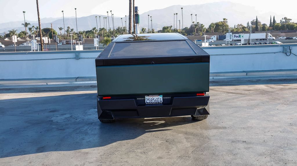 Used 2025 Tesla Cybertruck AWD Crew Cab image 8