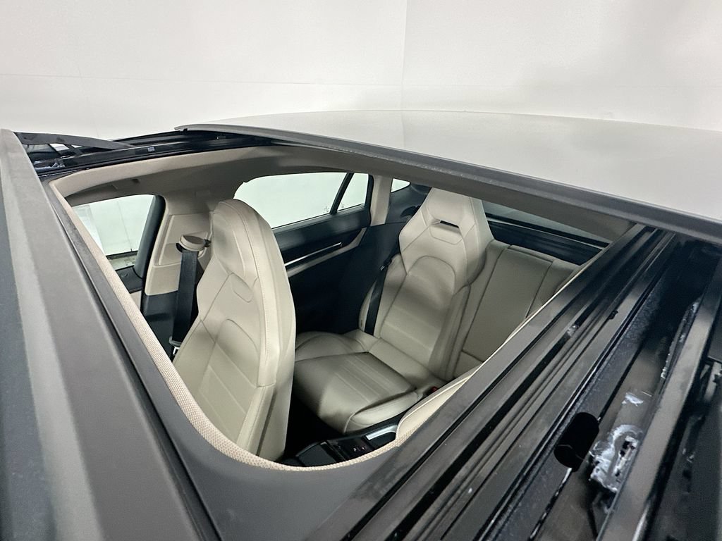 New 2026 Porsche Panamera RWD image 14