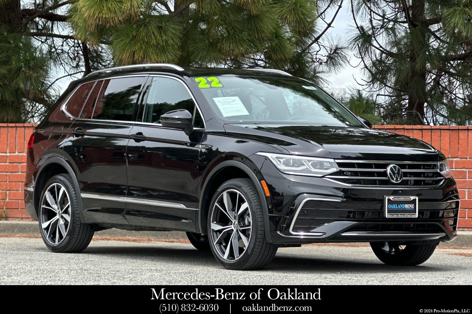 Used 2022 Volkswagen Tiguan SEL R-Line AWD/4WD image 1