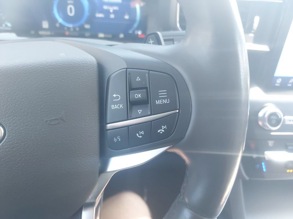 Used 2020 Ford Explorer Platinum w/ Premium Technology Package AWD/4WD image 25
