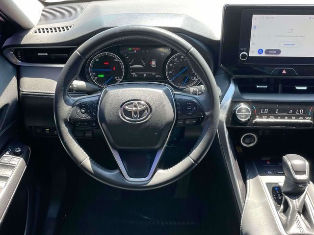 Used 2023 Toyota Venza LE AWD/4WD image 16