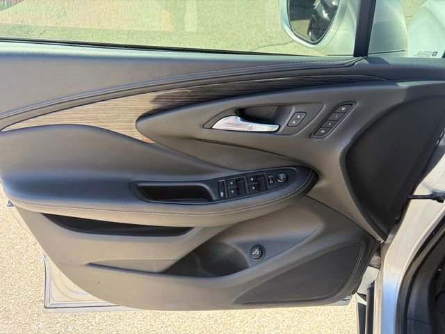 Used 2017 Buick Envision Essence image 12