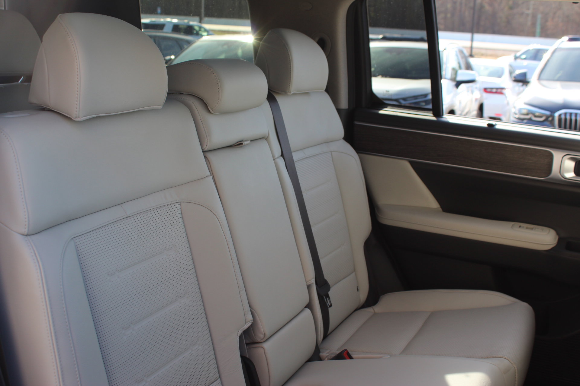 Used 2025 Hyundai Santa Fe Limited image 34