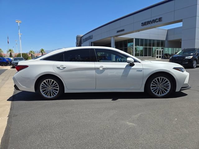 Used 2021 Toyota Avalon Limited w/ Advanced Safety Package FWD image 3