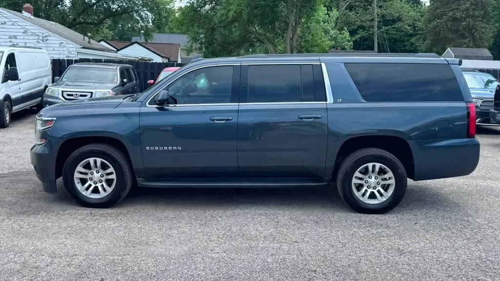 Used 2019 Chevrolet Suburban LT AWD/4WD image 2