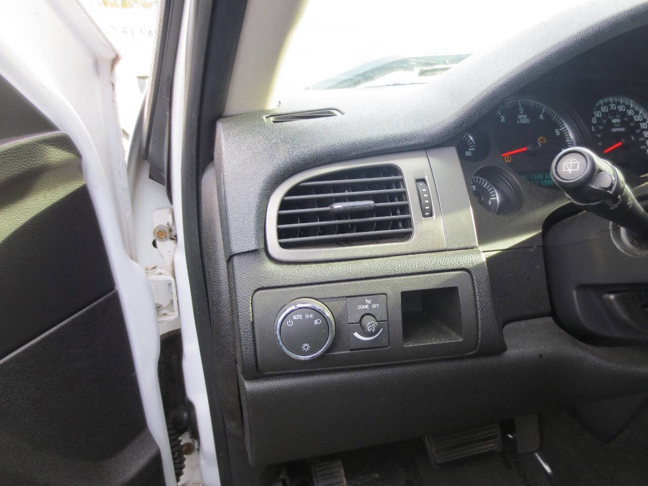 Used 2012 Chevrolet Tahoe Police 4x2 4dr SUV image 8