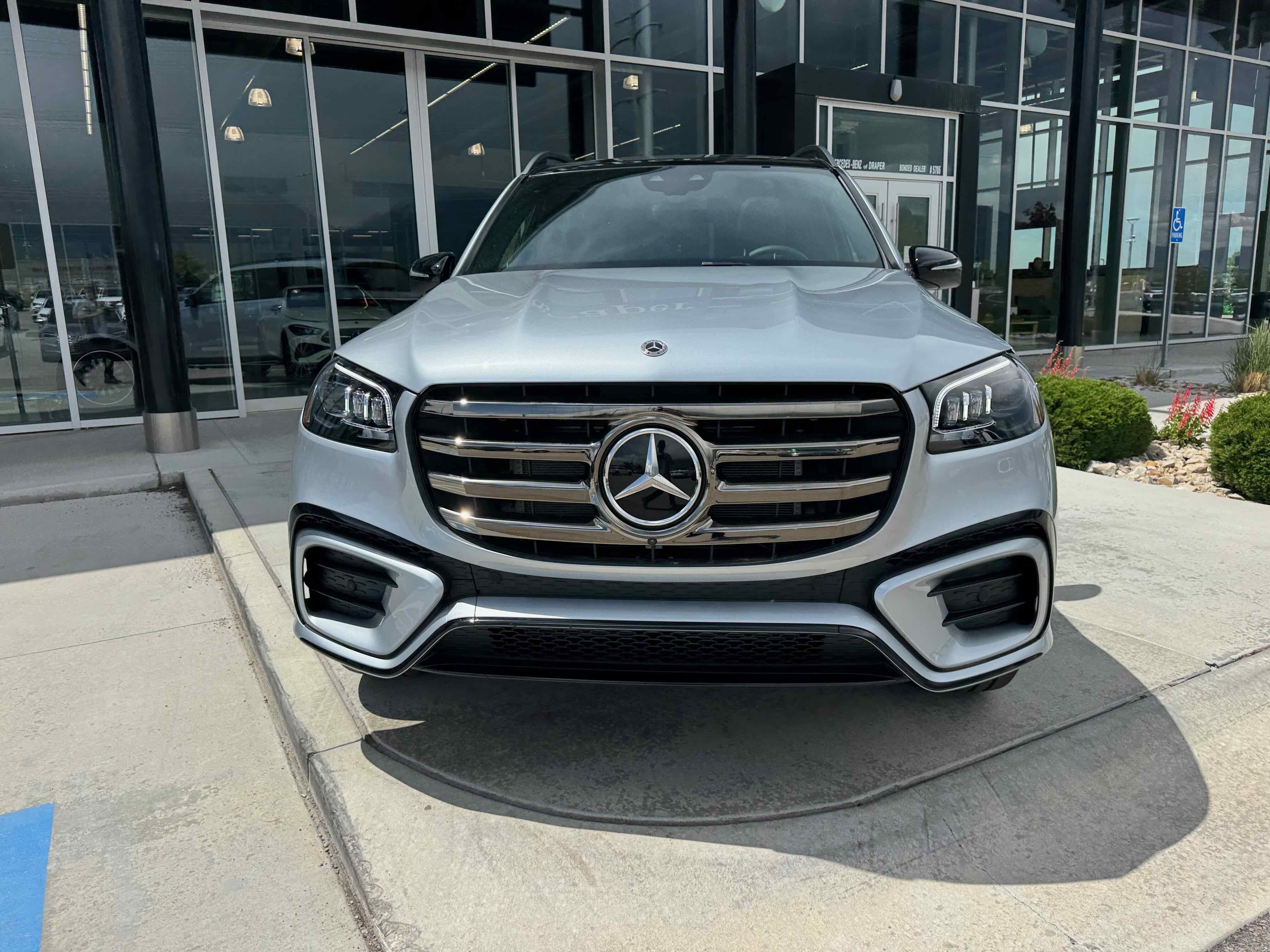New 2025 Mercedes-Benz GLS 450 450 4MATIC image 12