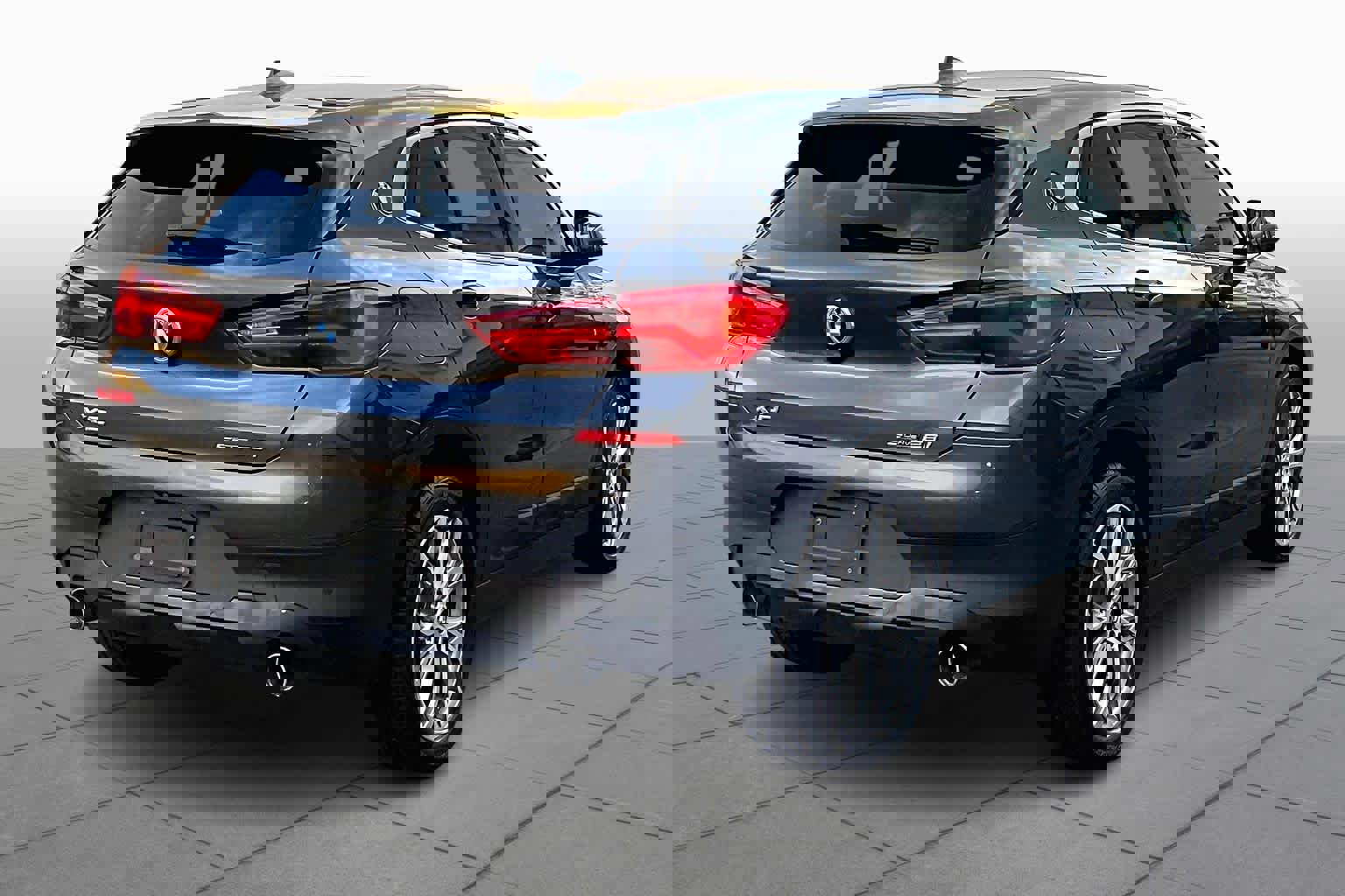 Used 2018 BMW X2 sDrive28i w/ Convenience Package image 12