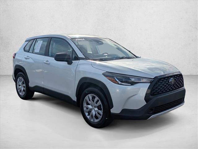 Used 2023 Toyota Corolla Cross L image 3