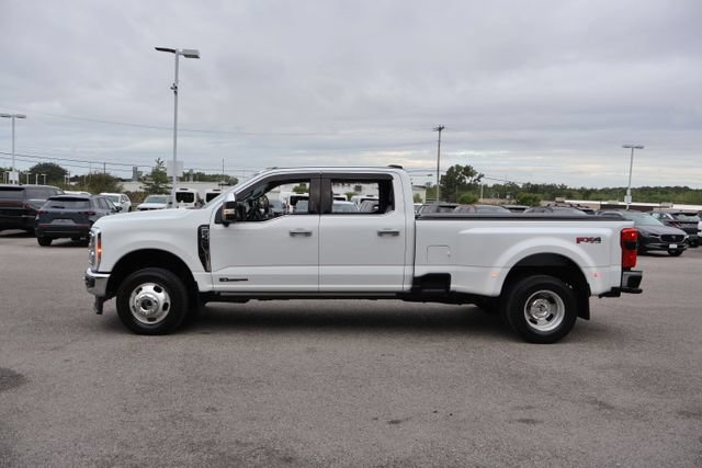 Used 2023 Ford F350 Lariat w/ Lariat Ultimate Package AWD/4WD image 4
