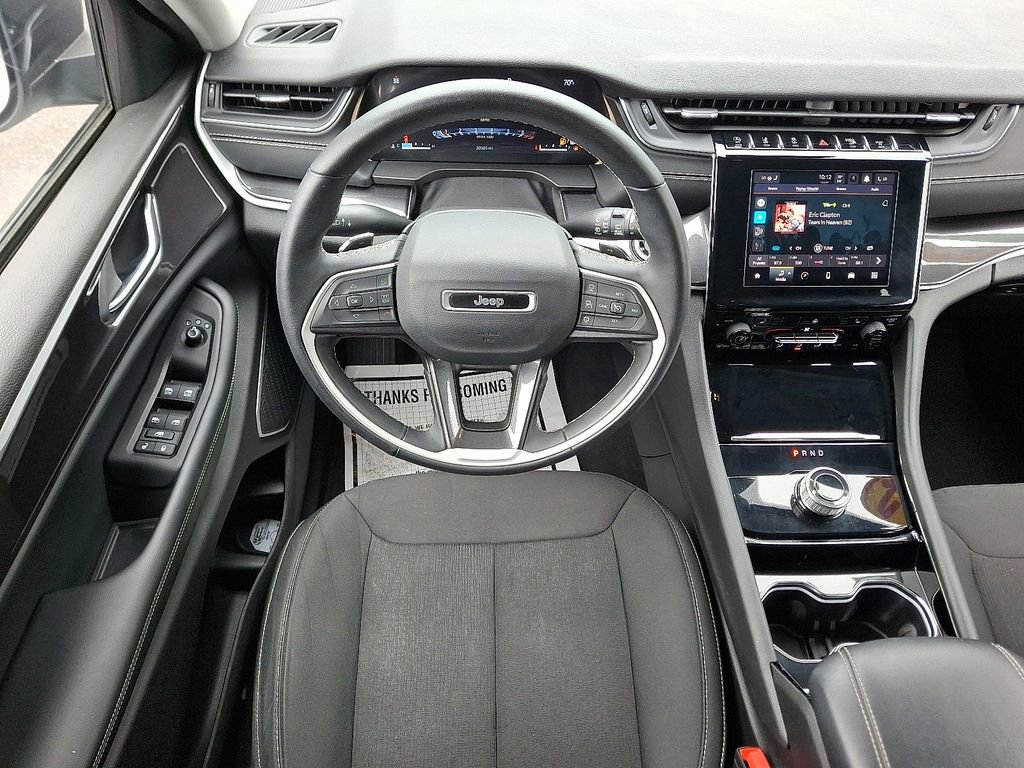 Used 2022 Jeep Grand Cherokee L Laredo w/ Luxury Tech Group I image 12