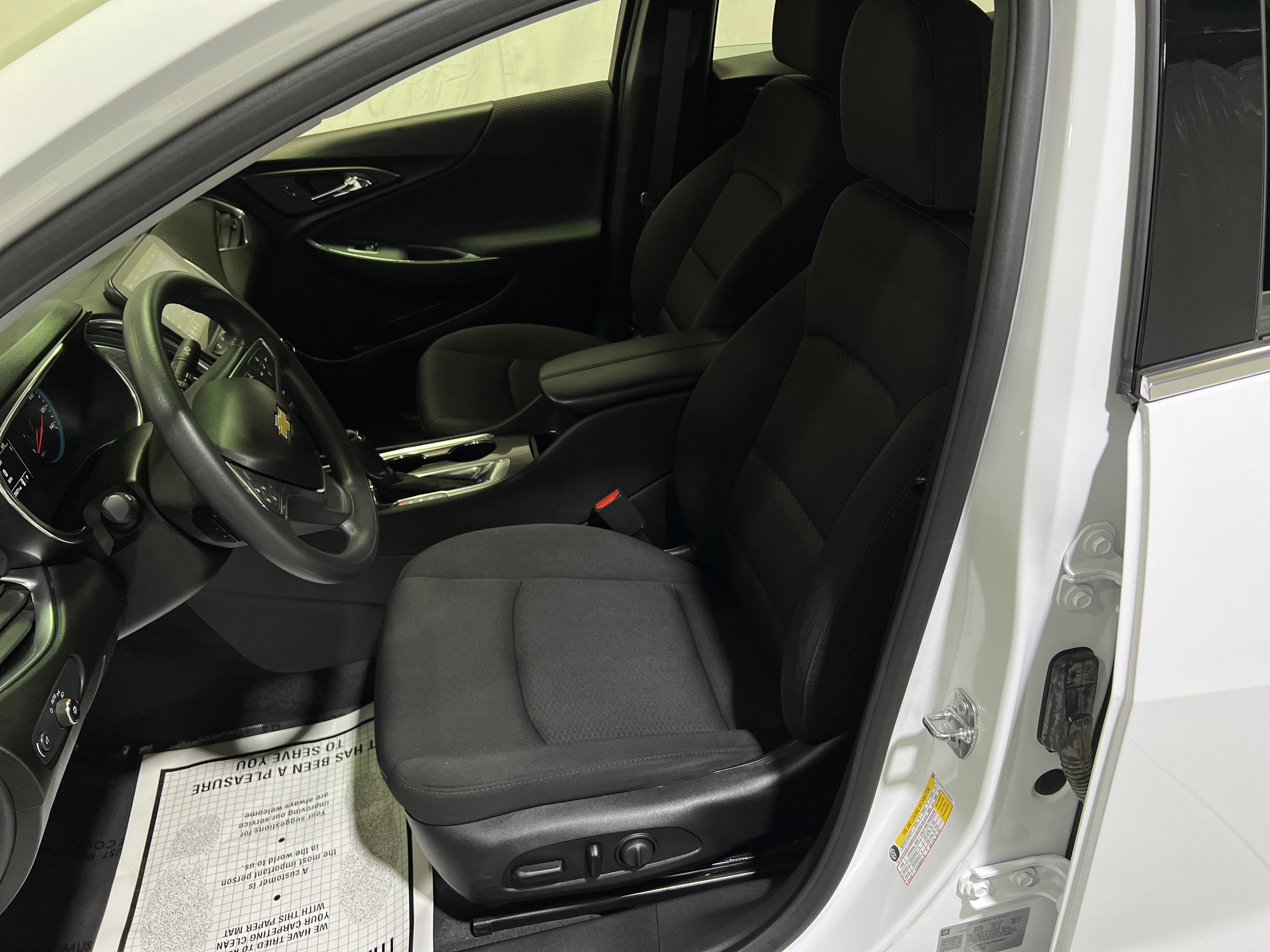 Used 2020 Chevrolet Malibu LT image 17