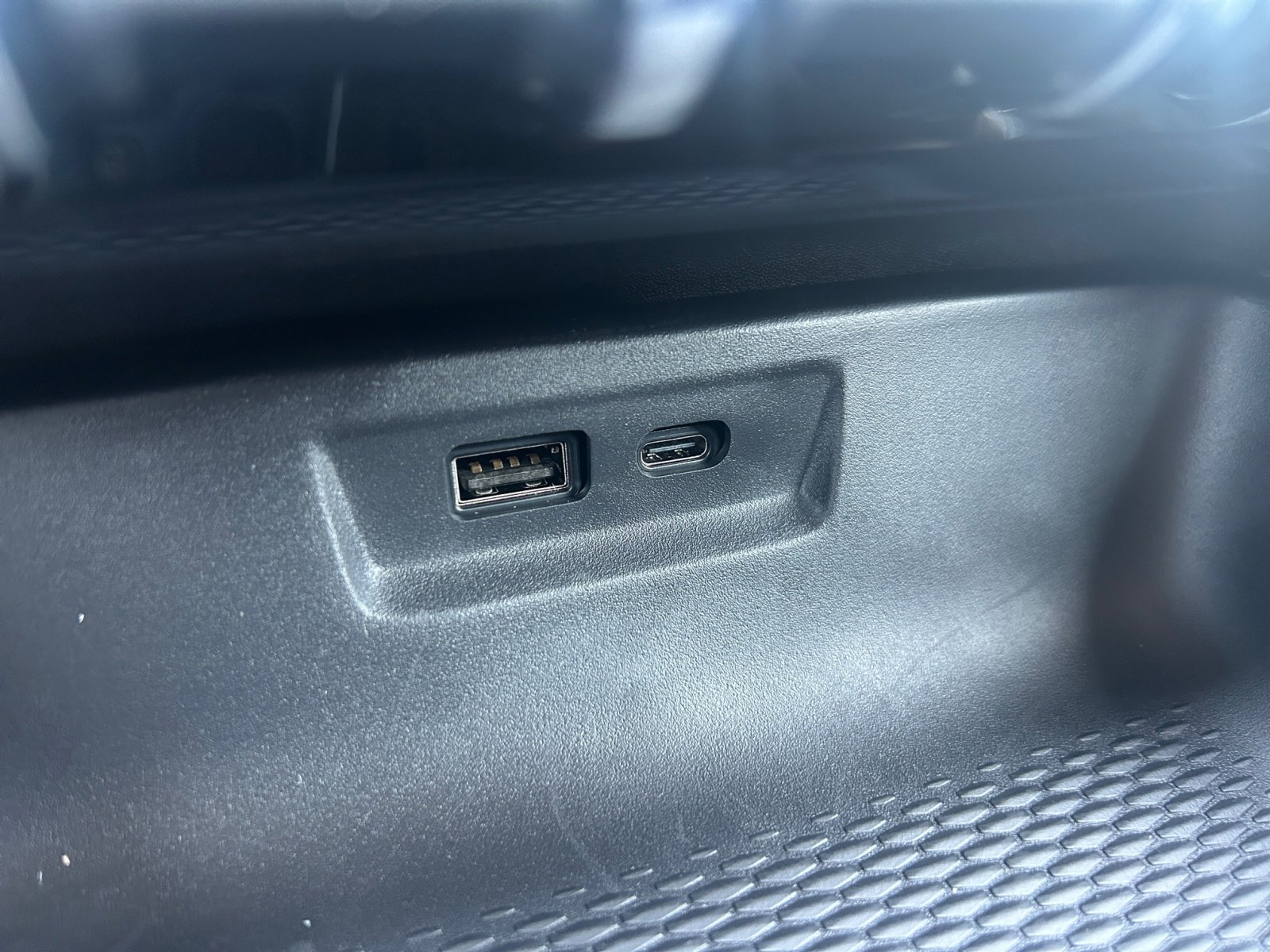 New 2026 GMC Terrain Denali w/ LPO, Floor Liner Package image 21