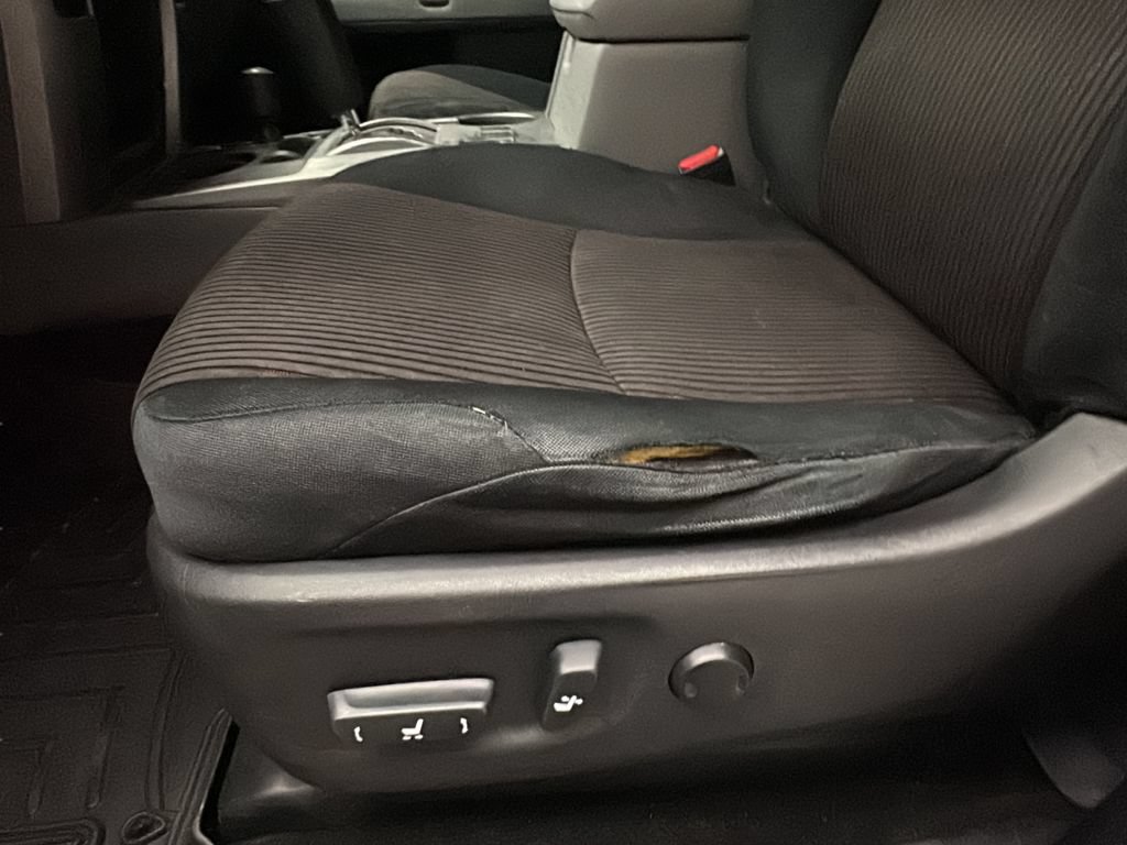 Used 2012 Toyota 4Runner SR5 AWD/4WD image 12