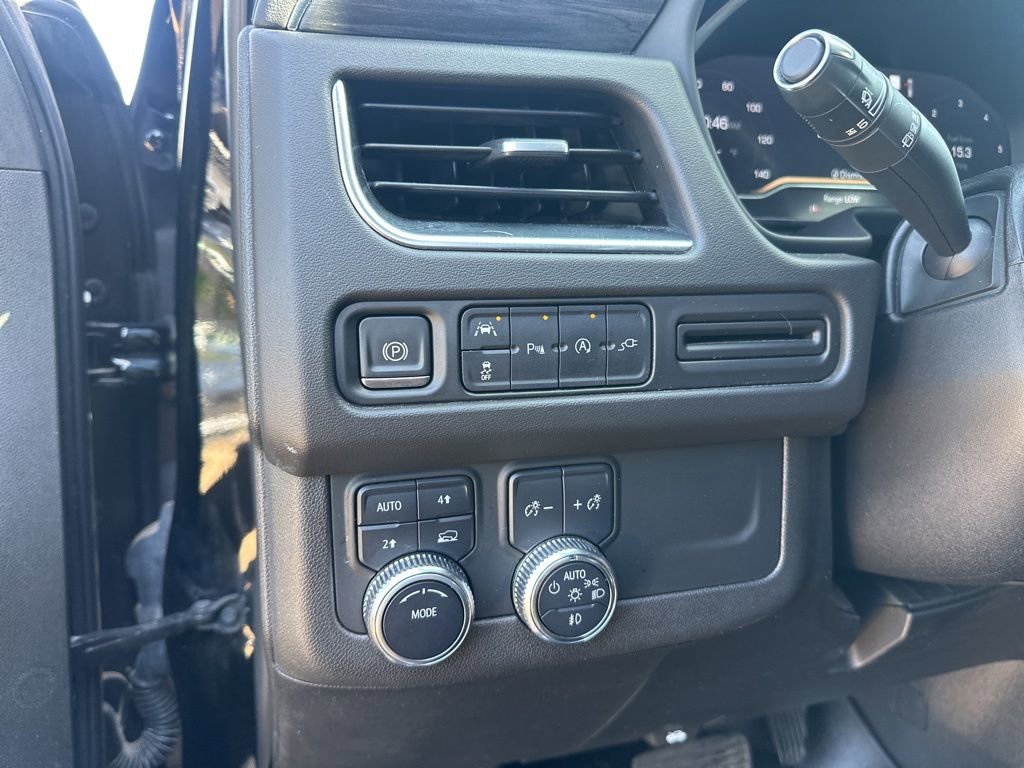 Used 2022 GMC Yukon XL SLT AWD/4WD image 17