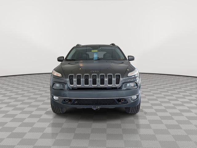Used 2016 Jeep Cherokee Trailhawk w/ Comfort/Convenience Group AWD/4WD image 3