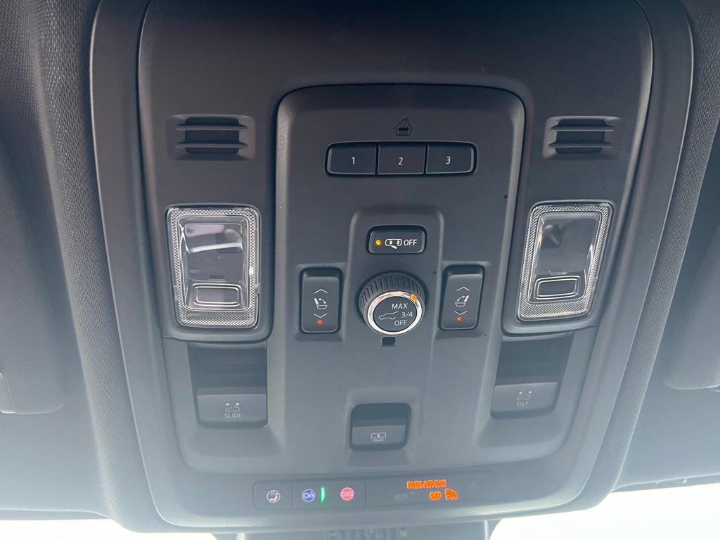 Used 2023 GMC Yukon AT4 w/ AT4 Premium Package AWD/4WD image 38