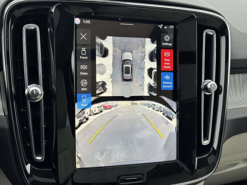 New 2026 Volvo XC40 B5 Ultra w/ Protection Package Premier AWD/4WD image 4