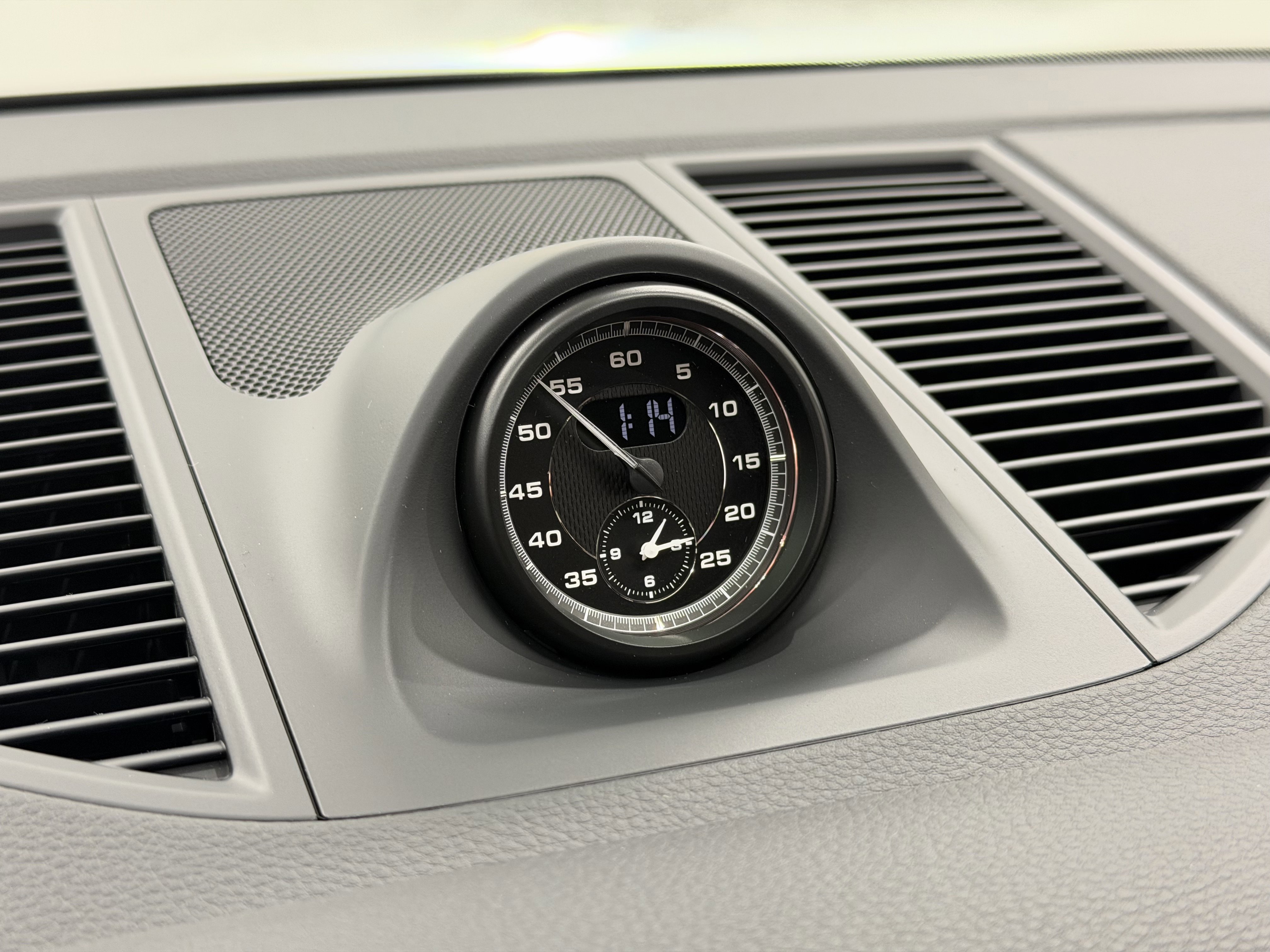 New 2026 Porsche Macan S image 54