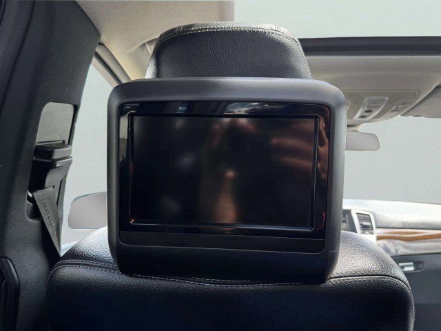 Used 2014 Mercedes-Benz GL 450 4MATIC image 40