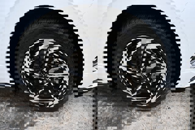 Used 2024 Hyundai Sonata SEL w/ Convenience Package image 11