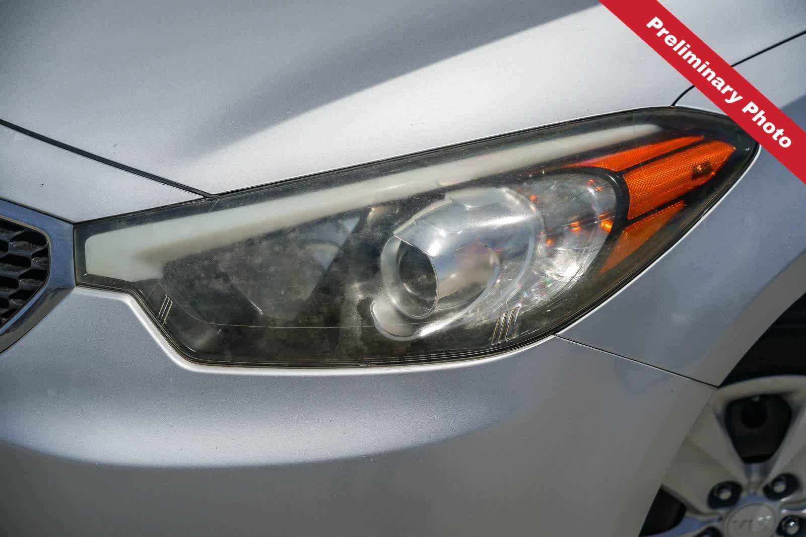 Used 2016 Kia Forte LX FWD image 2