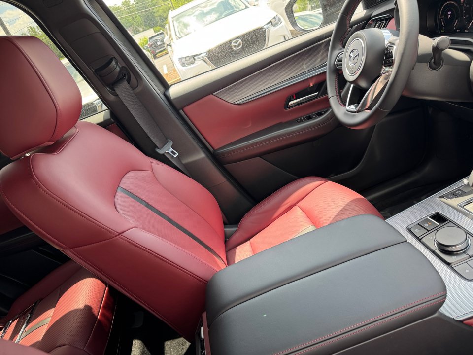New 2025 MAZDA CX-70 Plug-In Hybrid w/ Premium Plus AWD/4WD image 21