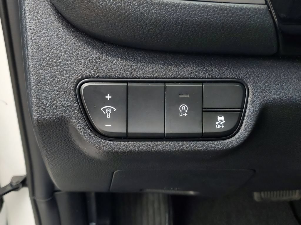 Used 2025 Kia Seltos S FWD image 16