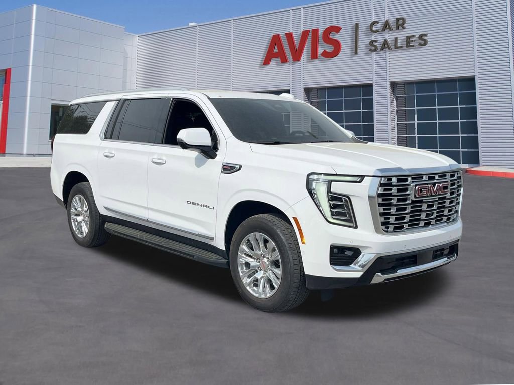 Used 2025 GMC Yukon XL Denali image 13