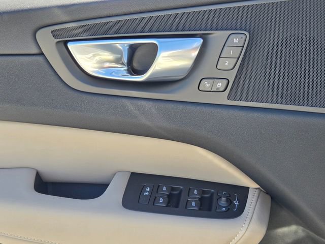 New 2026 Volvo XC60 B5 Plus w/ Protection Package Premier AWD/4WD image 29