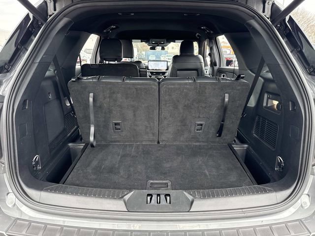 Used 2025 Ford Explorer ST-Line image 7