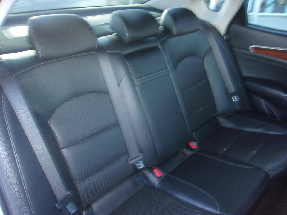 Used 2018 Kia Cadenza Technology image 15